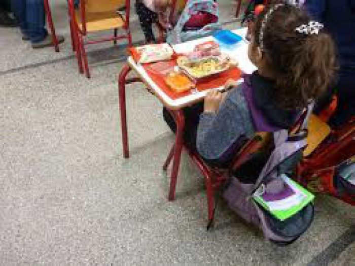 Λότζια: "Τρέχει"να ταΐσει τα νηστικά παιδιά έστω και τώρα