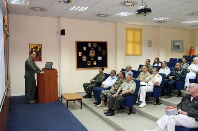 Στην 115 Π.Μ. στα Χανιά οι Ακόλουθοι Άμυνας απο 18 κράτη