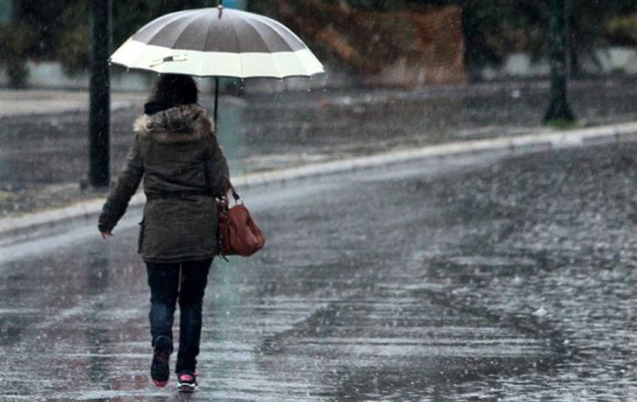 Πιθανότητα μεσημεριανής καταιγίδας, σήμερα, στην Κρήτη