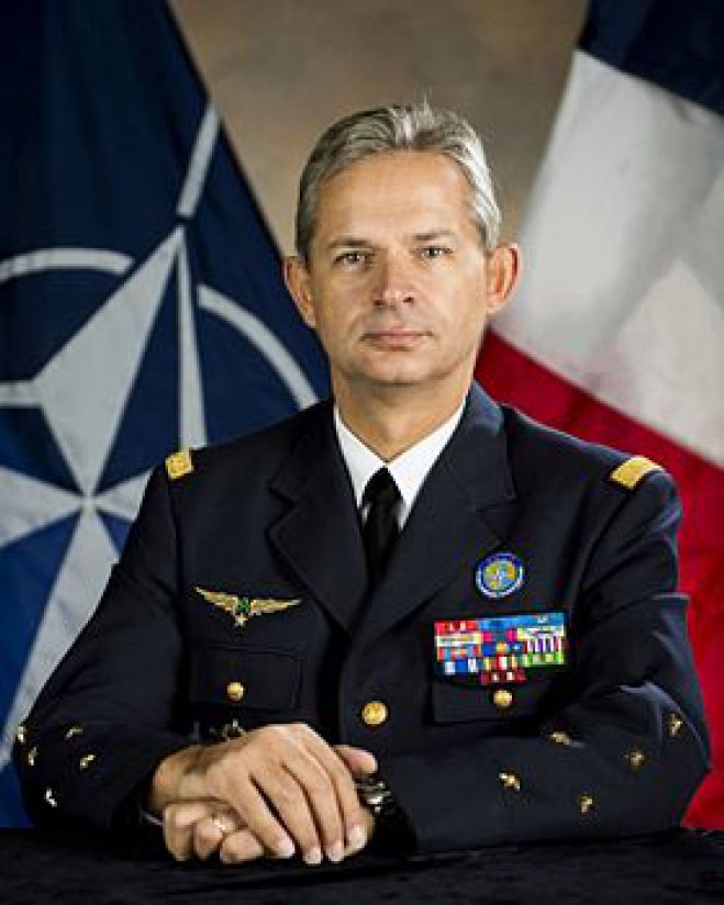 &Sigma;&tau;&alpha; &Chi;&alpha;&nu;&iota;ά &alpha;&nu;ώ&tau;&alpha;&tau;&omicron;&sigmaf; &sigma;&tau;&rho;&alpha;&tau;&iota;&omega;&tau;&iota;&kappa;ό&sigmaf; &delta;&iota;&omicron;&iota;&kappa;&eta;&tau;ή&sigmaf; &tau;&omicron;&upsilon; &Nu;&Alpha;&Tau;&Omicron;