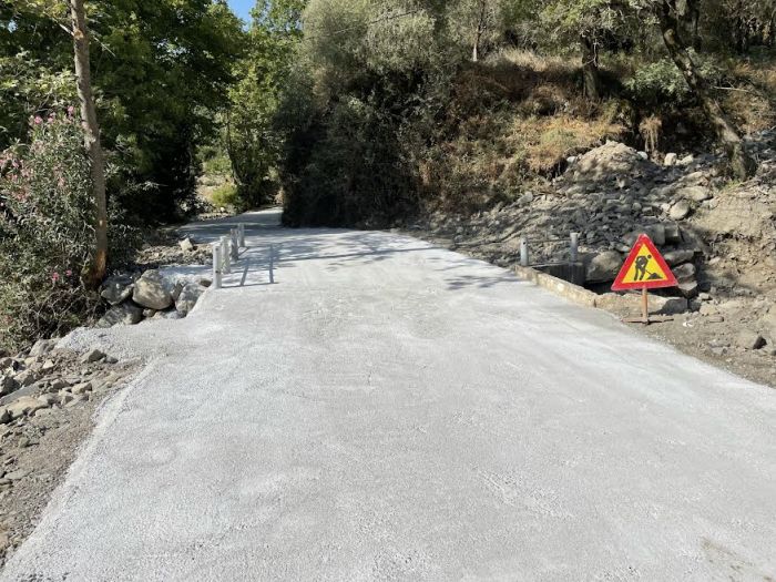 “Έργα αποκατάστασης καταστροφών σε υποδομές  Οδοποιίας, στον Οικισμό Παπαδιανά της Κοινότητα Ντερέ