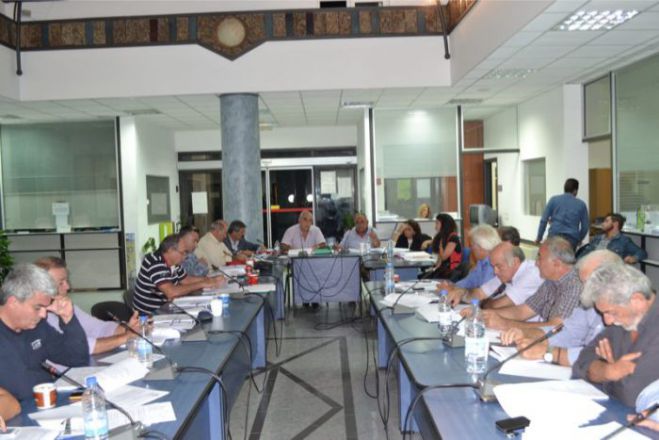 &Delta;&iota;&pi;&lambda;ή &Sigma;&upsilon;&nu;&epsilon;&delta;&rho;ί&alpha;&sigma;&eta; &tau;&omicron;&upsilon; &Delta;&eta;&mu;&omicron;&tau;&iota;&kappa;&omicron;ύ &Sigma;&upsilon;&mu;&beta;&omicron;&upsilon;&lambda;ί&omicron;&upsilon; &Pi;&lambda;&alpha;&tau;&alpha;&nu;&iota;ά