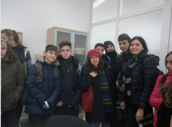 &Tau;&omicron; &Gamma;&upsilon;&mu;&nu;ά&sigma;&iota;&omicron; &Pi;&lambda;&alpha;&tau;&alpha;&nu;&iota;ά &sigma;&tau;&eta;&nu; &Iota;&sigma;&pi;&alpha;&nu;ί&alpha;