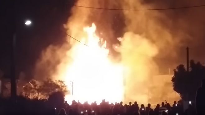 Έ&kappa;&alpha;&psi;&alpha;&nu; &tau;&omicron;&nu; "&Iota;&omicron;ύ&delta;&alpha;" &sigma;&tau;&eta;&nu; &Sigma;&omicron;ύ&delta;&alpha; - &Tau;&epsilon;&rho;ά&sigma;&tau;&iota;&epsilon;&sigmaf; &phi;&lambda;ό&gamma;&epsilon;&sigmaf; &kappa;&alpha;&iota; &pi;&upsilon;&rho;&omicron;&tau;&epsilon;&chi;&nu;ή&mu;&alpha;&tau;&alpha;