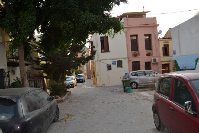 Αναστάτωση στη Παλιά Πόλη από μεθυσμένους νεαρούς
