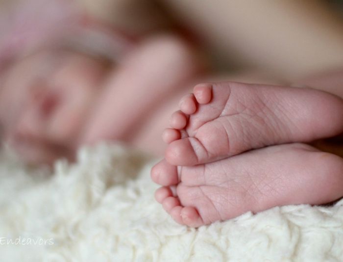 Στη μονάδα νεογνών το μωράκι που γεννήθηκε σε μπανιέρα