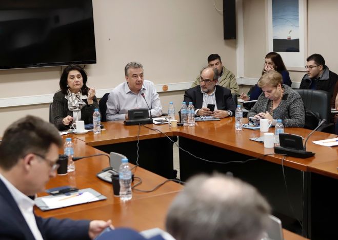 &Tau;&eta; &sigma;&upsilon;&nu;έ&chi;&iota;&sigma;&eta; &tau;&omicron;&upsilon; &pi;&rho;&omicron;&gamma;&rho;ά&mu;&mu;&alpha;&tau;&omicron;&sigmaf; &laquo;&Epsilon;&sigma;&tau;ί&alpha;&raquo;   &gamma;&iota;&alpha; &tau;&eta; &phi;&iota;&lambda;&omicron;&xi;&epsilon;&nu;ί&alpha; &tau;&omega;&nu; &pi;&rho;&omicron;&sigma;&phi;ύ&gamma;&omega;&nu; &sigma;&tau;&eta;&nu; &Kappa;&rho;ή&tau;&eta;   &zeta;ή&tau;&eta;&sigma;&epsilon; &omicron; &Pi;&epsilon;&rho;&iota;&phi;&epsilon;&rho;&epsilon;&iota;ά&rho;&chi;&eta;&sigmaf; &Kappa;&rho;ή&tau;&eta;&sigmaf; &Sigma;&tau;. &Alpha;&rho;&nu;&alpha;&omicron;&upsilon;&tau;ά&kappa;&eta;&sigmaf;   &kappa;&alpha;&tau;ά &tau;&eta; &sigma;&upsilon;&nu;&epsilon;&delta;&rho;ί&alpha;&sigma;&eta; &tau;&omicron;&upsilon; &Delta;.&Sigma;. &tau;&eta;&sigmaf; &Epsilon;&Nu;&Pi;&Epsilon;