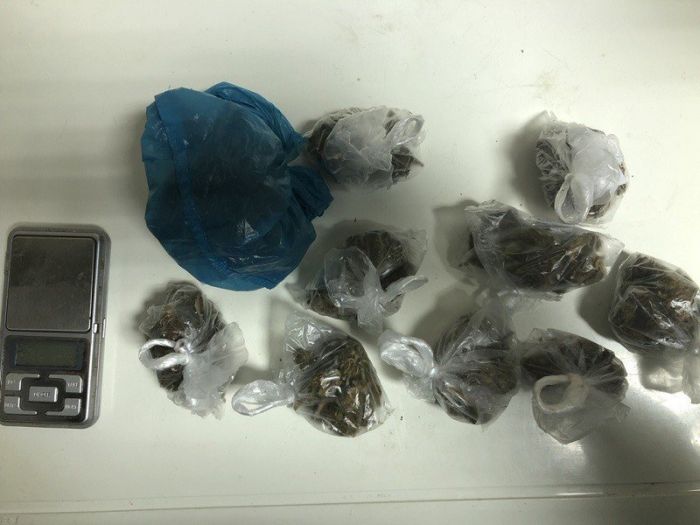 Έ&nu;&alpha;&sigmaf; 39&chi;&rho;&omicron;&nu;&omicron;&sigmaf; &sigma;&tau;&alpha; &Chi;&alpha;&nu;&iota;ά &epsilon;ί&chi;&epsilon; &kappa;ά&nu;&epsilon;&iota; &tau;&omicron; &sigma;&pi;ί&tau;&iota; &tau;&omicron;&upsilon;, &epsilon;&rho;&gamma;&alpha;&sigma;&tau;ή&rho;&iota; &kappa;&alpha;&lambda;&lambda;&iota;έ&rho;&gamma;&epsilon;&iota;&alpha;&sigmaf; &kappa;ά&nu;&nu;&alpha;&beta;&eta;&sigmaf;