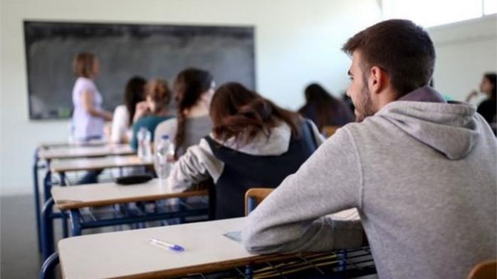 Πρεμιέρα πανελλαδικών εξετάσεων για 104.965 υποψηφίους