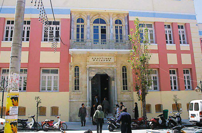 Απολογείται για το άγριο μαχαίρωμα