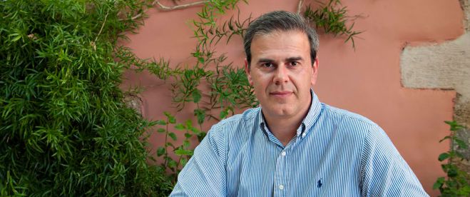 &Tau;&iota; &gamma;&rho;ά&phi;&epsilon;&iota; &omicron; &Gamma;&Gamma; &tau;&omicron;&upsilon; &Delta;ή&mu;&omicron;&upsilon; &Chi;&alpha;&nu;ί&omega;&nu; &gamma;&iota;&alpha; &tau;&eta; &mu;&epsilon;&tau;&alpha;&phi;&omicron;&rho;ά &tau;&omega;&nu; &upsilon;&pi;&eta;&rho;&epsilon;&sigma;&iota;ώ&nu;