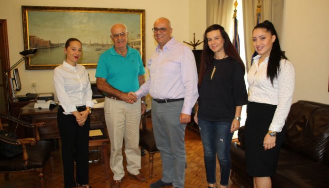 Υποτροφίες για δικαιούχους της κάρτας σίτισης &amp; του Κοινωνικού Παντοπωλείου