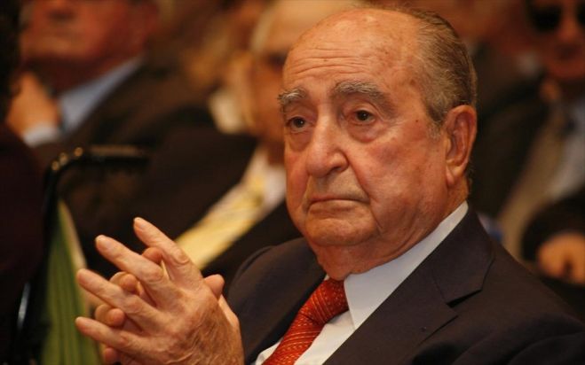 &Sigma;&tau;&alpha; &Chi;&alpha;&nu;&iota;ά &Kappa;&upsilon;&rho;&iota;ά&kappa;&omicron;&sigmaf; &kappa;&alpha;&iota; &Nu;&tau;ό&rho;&alpha;