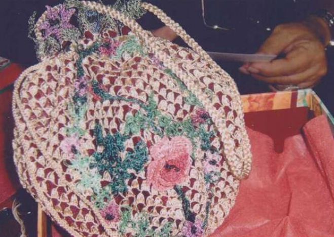 &laquo;&Mu;&alpha;&theta;&alpha;ί&nu;&omicron;&upsilon;&mu;&epsilon; &gamma;&iota;&alpha; &tau;&eta; M&iota;&nu;&omega;&iota;&kappa;ή &rho;&alpha;&phi;&tau;&omicron;&beta;&epsilon;&lambda;ό&nu;&alpha;&raquo; &sigma;&tau;&eta; &Delta;&eta;&mu;&omicron;&tau;&iota;&kappa;ή &Beta;&iota;&beta;&lambda;&iota;&omicron;&theta;ή&kappa;&eta; &Chi;&alpha;&nu;ί&omega;&nu;