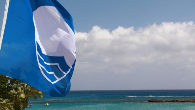 Αναρτήθηκαν Γαλάζιες Σημαίες στον Δήμο Καντάνου – Σελίνου