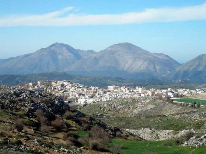 &Pi;&alpha;&rho;&alpha;&delta;ί&delta;&epsilon;&tau;&alpha;&iota; &kappa;&alpha;&iota; &epsilon;&pi;ί&sigma;&eta;&mu;&alpha; &omicron; &iota;&alpha;&tau;&rho;&iota;&kappa;ό&sigmaf; &epsilon;&xi;&omicron;&pi;&lambda;&iota;&sigma;&mu;ό&sigmaf; &sigma;&tau;&omicron; &Kappa;.&Upsilon;. &Alpha;&nu;&omega;&gamma;&epsilon;ί&omega;&nu;