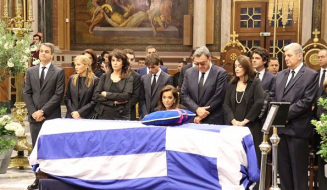 &Tau;&omicron; &tau;&epsilon;&lambda;&epsilon;&upsilon;&tau;&alpha;ί&omicron; &alpha;&nu;&tau;ί&omicron; &sigma;&tau;&omicron;&nu; &Kappa;&omega;&nu;&sigma;&tau;&alpha;&nu;&tau;ί&nu;&omicron; &Mu;&eta;&tau;&sigma;&omicron;&tau;ά&kappa;&eta;