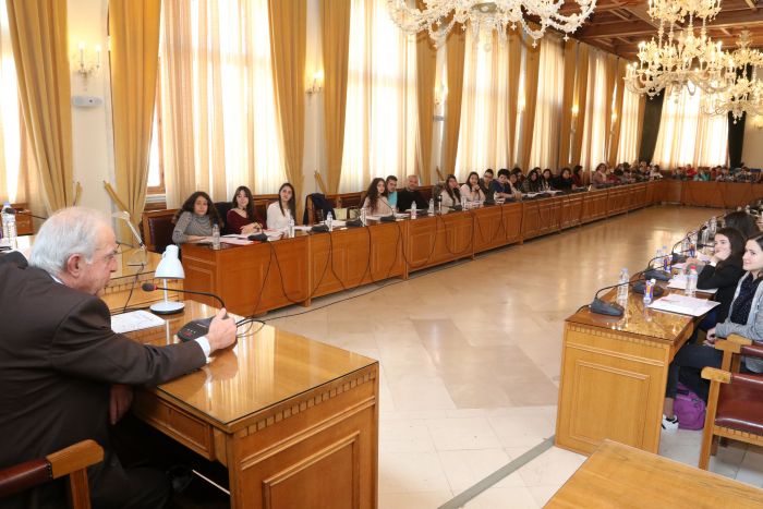 &Sigma;&upsilon;&nu;&epsilon;&delta;&rho;&iota;ά&zeta;&epsilon;&iota; &tau;&eta;&nu; &Delta;&epsilon;&upsilon;&tau;έ&rho;&alpha; &tau;&omicron; &Delta;&eta;&mu;&omicron;&tau;&iota;&kappa;ό &Sigma;&upsilon;&mu;&beta;&omicron;ύ&lambda;&iota;&omicron; &Eta;&rho;&alpha;&kappa;&lambda;&epsilon;ί&omicron;&upsilon;