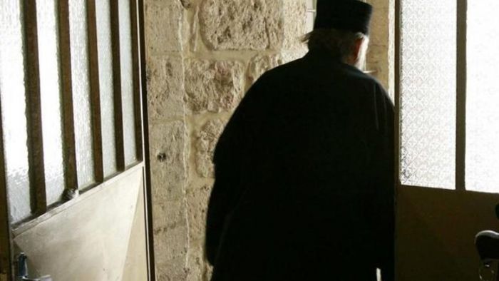&Pi;&omicron;&iota;&nu;ή &phi;&upsilon;&lambda;ά&kappa;&iota;&sigma;&eta;&sigmaf; 8 &mu;&eta;&nu;ώ&nu; &gamma;&iota;&alpha; &tau;&omicron;&nu; &iota;&epsilon;&rho;έ&alpha; &mu;&epsilon; &tau;&eta;&nu; &alpha;&pi;ί&sigma;&tau;&epsilon;&upsilon;&tau;&eta; &pi;&alpha;&rho;ά&beta;&alpha;&sigma;&eta;