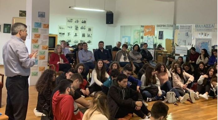 &Epsilon;&nu;&eta;&mu;έ&rho;&omega;&sigma;&eta; &mu;&alpha;&theta;&eta;&tau;ώ&nu; &gamma;&iota;&alpha; &pi;&epsilon;&rho;&iota;&beta;&alpha;&lambda;&lambda;&omicron;&nu;&tau;&iota;&kappa;ά &theta;έ&mu;&alpha;&tau;&alpha;