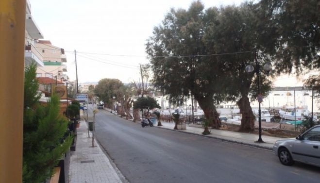 Κόντρα χωρίς λύση τελικά για τη Νέα Χώρα - &quot;Λυγισε&quot; καταστηματάρχης