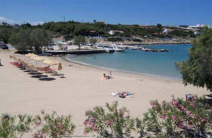 &Kappa;&alpha;&theta;&alpha;&rho;ό &tau;&omicron; &nu;&epsilon;&rho;ό &gamma;&iota;&alpha; &kappa;&omicron;&lambda;ύ&mu;&beta;&eta;&sigma;&eta; &sigma;&tau;&eta; &pi;&alpha;&rho;&alpha;&lambda;ί&alpha; &Alpha;&gamma;ί&omicron;&upsilon; &Omicron;&nu;&omicron;&upsilon;&phi;&rho;ί&omicron;&upsilon;