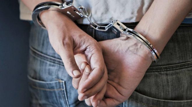&Sigma;&upsilon;&nu;&epsilon;&lambda;ή&phi;&theta;&eta; &nu;&epsilon;&alpha;&rho;ό&sigmaf; ά&nu;&delta;&rho;&alpha;&sigmaf; &gamma;&iota;&alpha; &pi;&alpha;&rho;&alpha;&beta;ά&sigma;&epsilon;&iota;&sigmaf; &tau;&eta;&sigmaf; &nu;&omicron;&mu;&omicron;&theta;&epsilon;&sigma;ί&alpha;&sigmaf; &pi;&epsilon;&rho;ί ό&pi;&lambda;&omega;&nu;