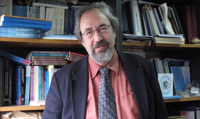 &Kappa;&alpha;&theta;&eta;&gamma;&eta;&tau;ή&sigmaf; &tau;&omicron;&upsilon; &Pi;&omicron;&lambda;&upsilon;&tau;&epsilon;&chi;&nu;&epsilon;ί&omicron;&upsilon; &Kappa;&rho;ή&tau;&eta;&sigmaf; &pi;&rho;ό&epsilon;&delta;&rho;&omicron;&sigmaf; &tau;&eta;&sigmaf; &Epsilon;&lambda;&lambda;&eta;&nu;&iota;&kappa;ή&sigmaf; &Epsilon;&tau;&alpha;&iota;&rho;ί&alpha;&sigmaf; &Epsilon;&pi;&iota;&chi;&epsilon;&iota;&rho;&eta;&sigma;&iota;&alpha;&kappa;ώ&nu; &Epsilon;&rho;&epsilon;&upsilon;&nu;ώ&nu;