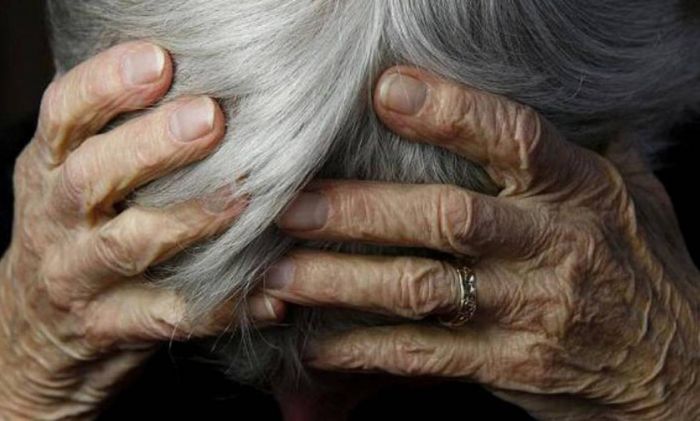 Έμπαινε με αντικλείδι και ξάφριζε ηλικιωμένη στα Χανιά