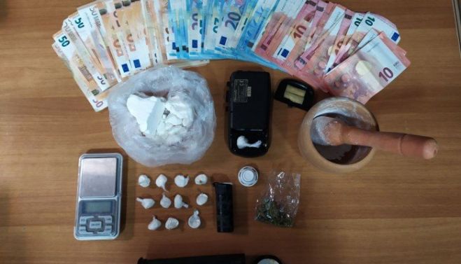 Έ&kappa;&rho;&upsilon;&beta;&alpha;&nu; &sigma;&tau;&omicron; &alpha;&upsilon;&tau;&omicron;&kappa;ί&nu;&eta;&tau;&omicron; &tau;&omicron;&upsilon;&sigmaf; &kappa;&omicron;&kappa;&alpha;ΐ&nu;&eta; &kappa;&alpha;&iota; &kappa;ά&nu;&nu;&alpha;&beta;&eta; &sigma;&tau;&omicron; &Eta;&rho;ά&kappa;&lambda;&epsilon;&iota;&omicron;