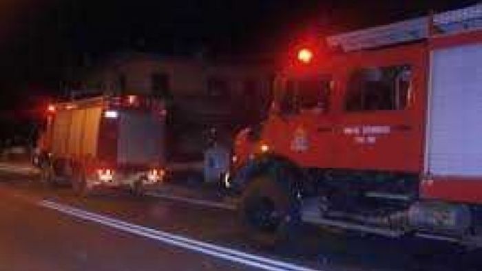 &Sigma;&tau;&iota;&sigmaf; &phi;&lambda;ό&gamma;&epsilon;&sigmaf; &mu;&omicron;&nu;&omicron;&kappa;&alpha;&tau;&omicron;&iota;&kappa;ί&alpha;