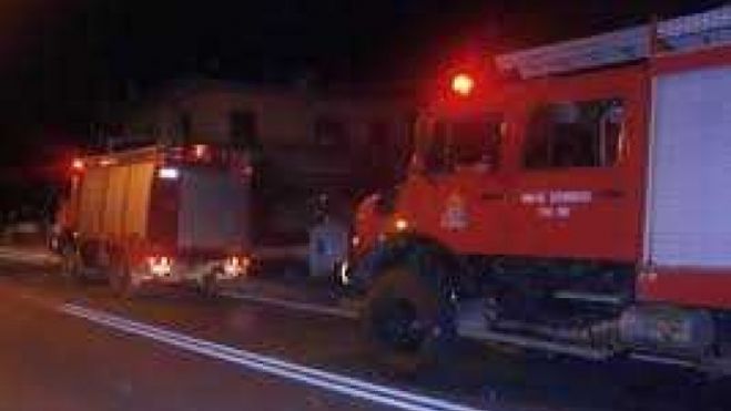 &Sigma;&tau;&iota;&sigmaf; &phi;&lambda;ό&gamma;&epsilon;&sigmaf; &mu;&omicron;&nu;&omicron;&kappa;&alpha;&tau;&omicron;&iota;&kappa;ί&alpha;