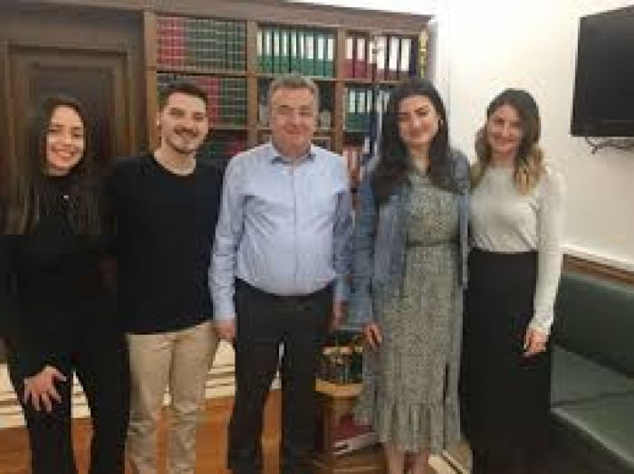 &Gamma;&iota;&alpha; 10&eta; &sigma;&upsilon;&nu;&epsilon;&chi;ό&mu;&epsilon;&nu;&eta; &chi;&rho;&omicron;&nu;&iota;ά &tau;&omicron; &ldquo;The Crete Trip&rdquo; &tau;&omicron;&upsilon; &Delta;&iota;&kappa;&tau;ύ&omicron;&upsilon; &Phi;&omicron;&iota;&tau;&eta;&tau;ώ&nu; Erasmus &Epsilon;&lambda;&lambda;ά&delta;&alpha;&sigmaf; έ&chi;&epsilon;&iota; &tau;&eta;&nu; &sigma;&tau;ή&rho;&iota;&xi;&eta; &tau;&eta;&sigmaf; &Pi;&epsilon;&rho;&iota;&phi;έ&rho;&epsilon;&iota;&alpha;&sigmaf; &Kappa;&rho;ή&tau;&eta;&sigmaf;