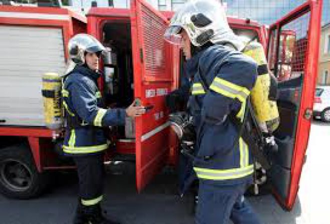 &Phi;&omega;&tau;&iota;ά &sigma;&epsilon; &alpha;&pi;&omicron;&theta;ή&kappa;&eta;