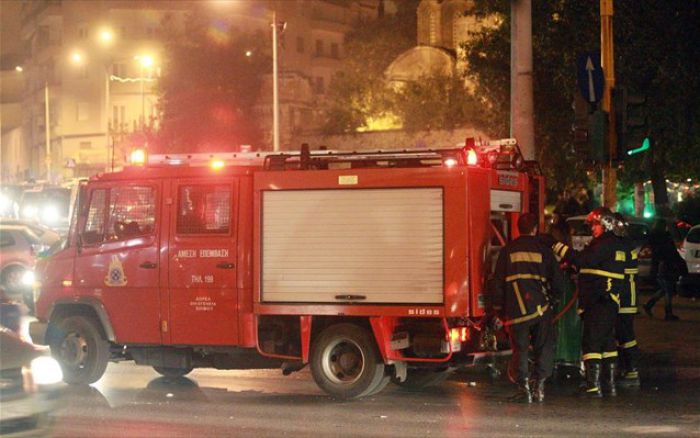 Πυρκαγιά στο εργοστάσιο της ΔΕΔΙΣΑ την νύχτα