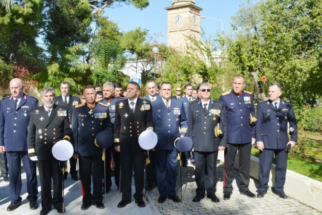 &Tau;&iota;&mu;ή&theta;&eta;&kappa;&epsilon; &eta; &Eta;&mu;έ&rho;&alpha; &tau;&omega;&nu; &Epsilon;&nu;ό&pi;&lambda;&omega;&nu; &Delta;&upsilon;&nu;ά&mu;&epsilon;&omega;&nu; &sigma;&tau;&alpha; &Chi;&alpha;&nu;&iota;ά
