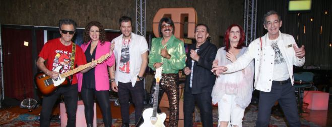 &Sigma;&Tau;&Omicron; &Sigma;&Pi;&Iota;&Tau;&Iota; &Mu;&Epsilon; &Tau;&Omicron;&Nu; &Tau;&Omicron;&Nu;&Iota; &Sigma;&Phi;&Eta;&Nu;&Omicron;