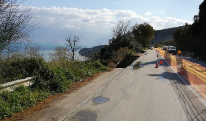 Έ&kappa;&lambda;&epsilon;&iota;&sigma;&epsilon; &alpha;&pi;ό &tau;&omicron; έ&nu;&alpha; &rho;&epsilon;ύ&mu;&alpha; &omicron; &Beta;&Omicron;&Alpha;&Kappa; &sigma;&tau;&alpha; &Mu;&epsilon;&gamma;ά&lambda;&alpha; &Chi;&omega;&rho;ά&phi;&iota;&alpha;