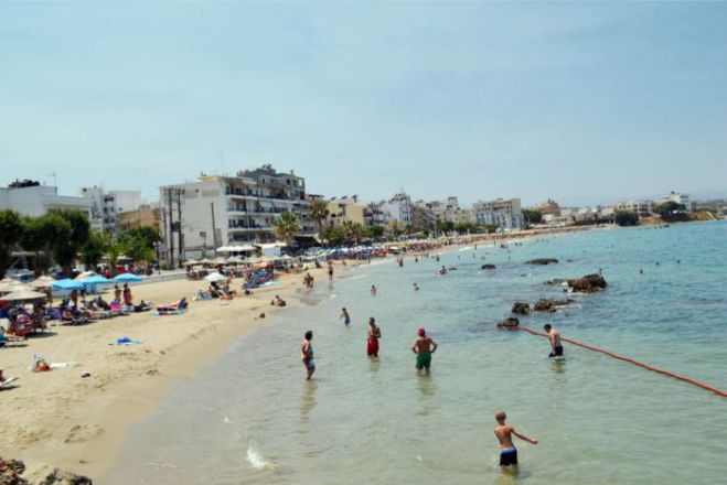 Μετέωρη κατάσταση στην παραλία της Νέας Χώρας
