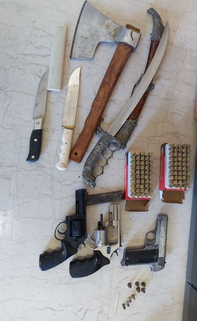 Σύλληψη ενός άνδρα που είχε στο σπίτι του όπλα