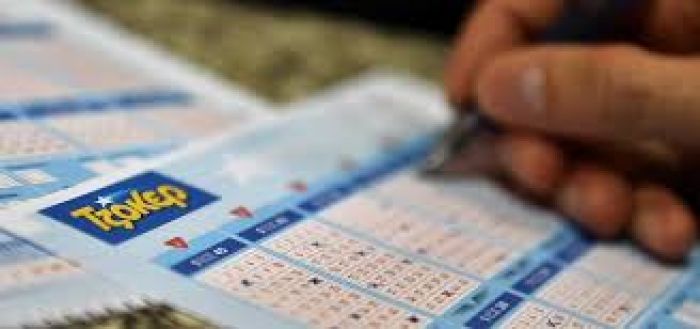 &Sigma;&tau;&eta;&nu; &Kappa;&rho;ή&tau;&eta; έ&nu;&alpha; &tau;&upsilon;&chi;&epsilon;&rho;ό &pi;&epsilon;&nu;&tau;ά&rho;&iota; &tau;&omicron;&upsilon; &Tau;&Zeta;&Omicron;&Kappa;&Epsilon;&Rho;