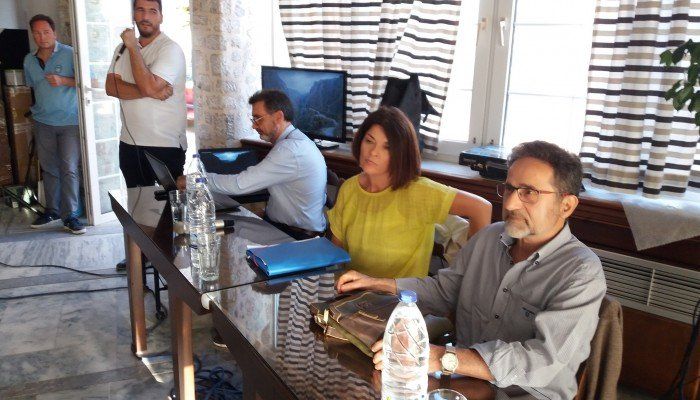 Σύσκεψη στον Δήμο Καντάνου Σελίνου για το υγειονομικό πρωτόκολλο των επιχειρήσεων