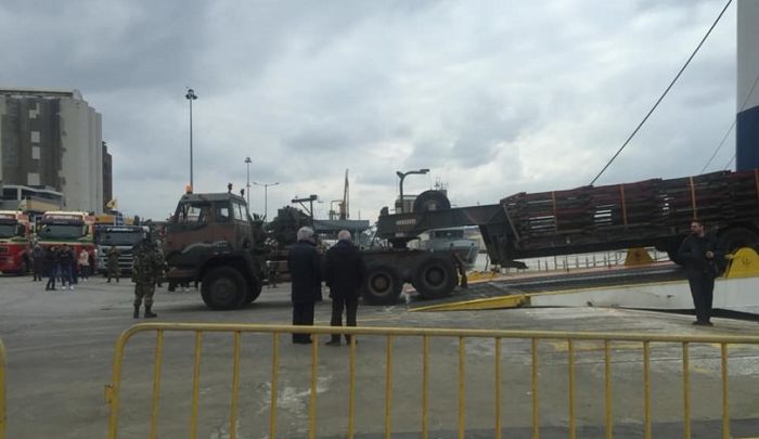 Έ&phi;&tau;&alpha;&sigma;&alpha;&nu; &sigma;&tau;&alpha; &Chi;&alpha;&nu;&iota;ά &omicron;&iota; &epsilon;&pi;&iota;&chi;&epsilon;&iota;&rho;&eta;&sigma;&iota;&alpha;&kappa;έ&sigmaf; &gamma;έ&phi;&upsilon;&rho;&epsilon;&sigmaf; &tau;&omicron;&upsilon; &sigma;&tau;&rho;&alpha;&tau;&omicron;ύ