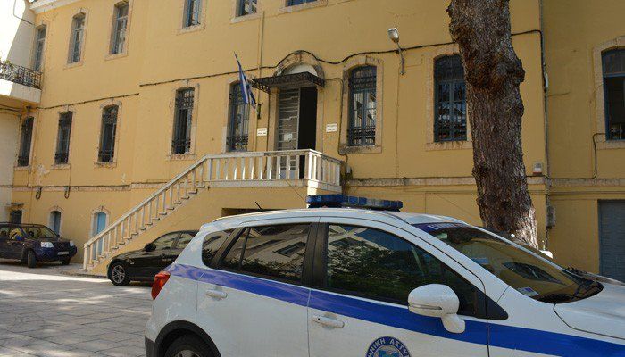 &Eta; &alpha;&pi;ό&phi;&alpha;&sigma;&eta; &tau;&omicron;&upsilon; &delta;&iota;&kappa;&alpha;&sigma;&tau;&eta;&rho;ί&omicron;&upsilon; &gamma;&iota;&alpha; &tau;&omicron;&upsilon;&sigmaf; 27 &sigma;&tau;&eta; "&delta;ί&kappa;&eta; &tau;&omega;&nu; ό&pi;&lambda;&omega;&nu;"