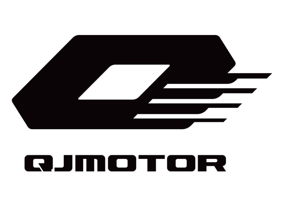 ΤΑΞΙΔΙ "QJ DUBAI" – Με QJMOTOR SRT 800X Στο Μανχάταν της ερήμου με την SRT 800X