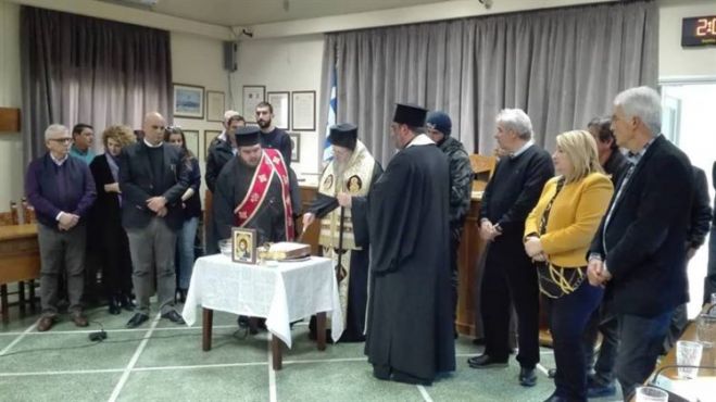 Έ&kappa;&omicron;&psi;&epsilon; &tau;&eta;&nu; &pi;ί&tau;&alpha; &tau;&omicron;&upsilon; &tau;&omicron; &Delta;&eta;&mu;&omicron;&tau;&iota;&kappa;ό &Sigma;&upsilon;&mu;&beta;&omicron;ύ&lambda;&iota;&omicron; &Chi;&alpha;&nu;ί&omega;&nu;