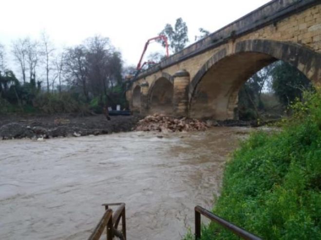 &Pi;&omicron;&iota;&omicron;&iota; &delta;&rho;ό&mu;&omicron;&iota; &epsilon;ί&nu;&alpha;&iota; &kappa;&lambda;&epsilon;&iota;&sigma;&tau;&omicron;ί &sigma;&tau;&alpha; &Chi;&alpha;&nu;&iota;ά