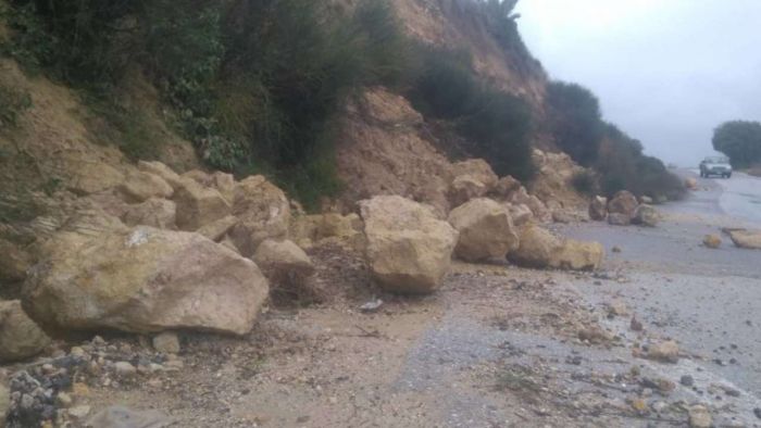 &Kappa;&lambda;&epsilon;&iota;&sigma;&tau;ά &tau;&alpha; &sigma;&chi;&omicron;&lambda;&epsilon;ί&alpha; &sigma;&tau;&omicron; Έ&lambda;&omicron;&sigmaf;