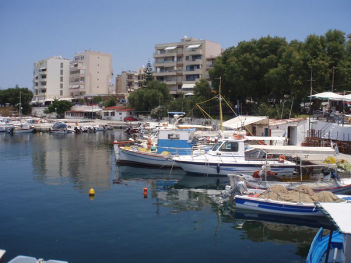 Φωτιά σε παράπηγμα στην παραλιακή της Νέας Χώρας