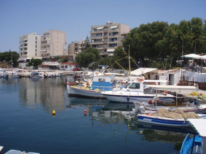 Φωτιά σε παράπηγμα στην παραλιακή της Νέας Χώρας